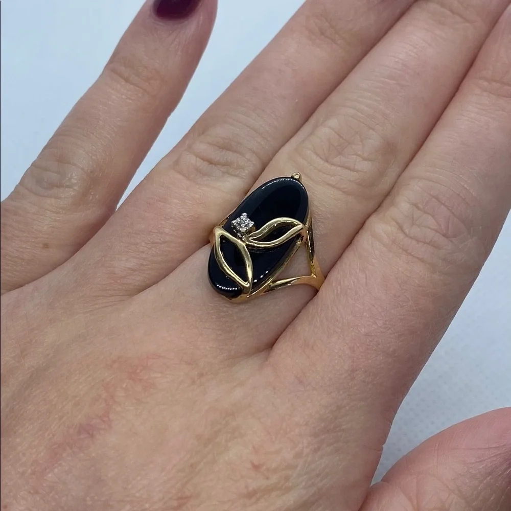 10k gold onyx ring with diamond accent